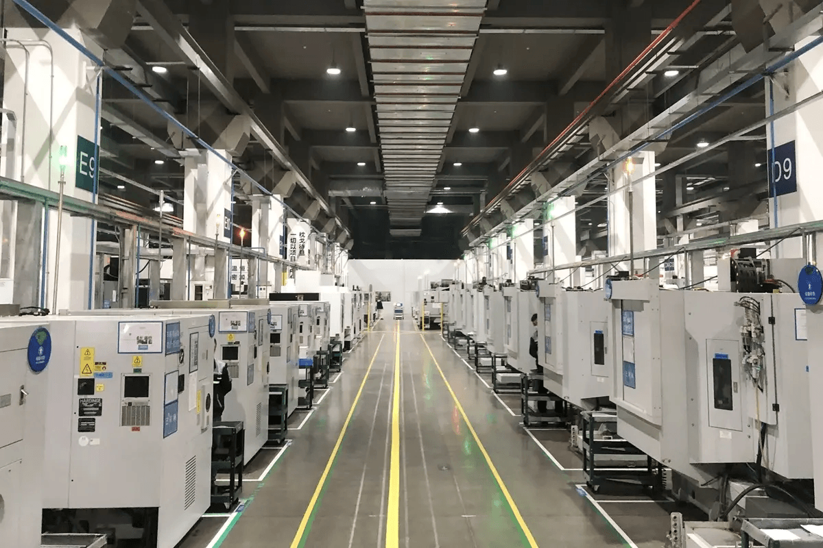 Real injection molding workshop behind Colotutu product development